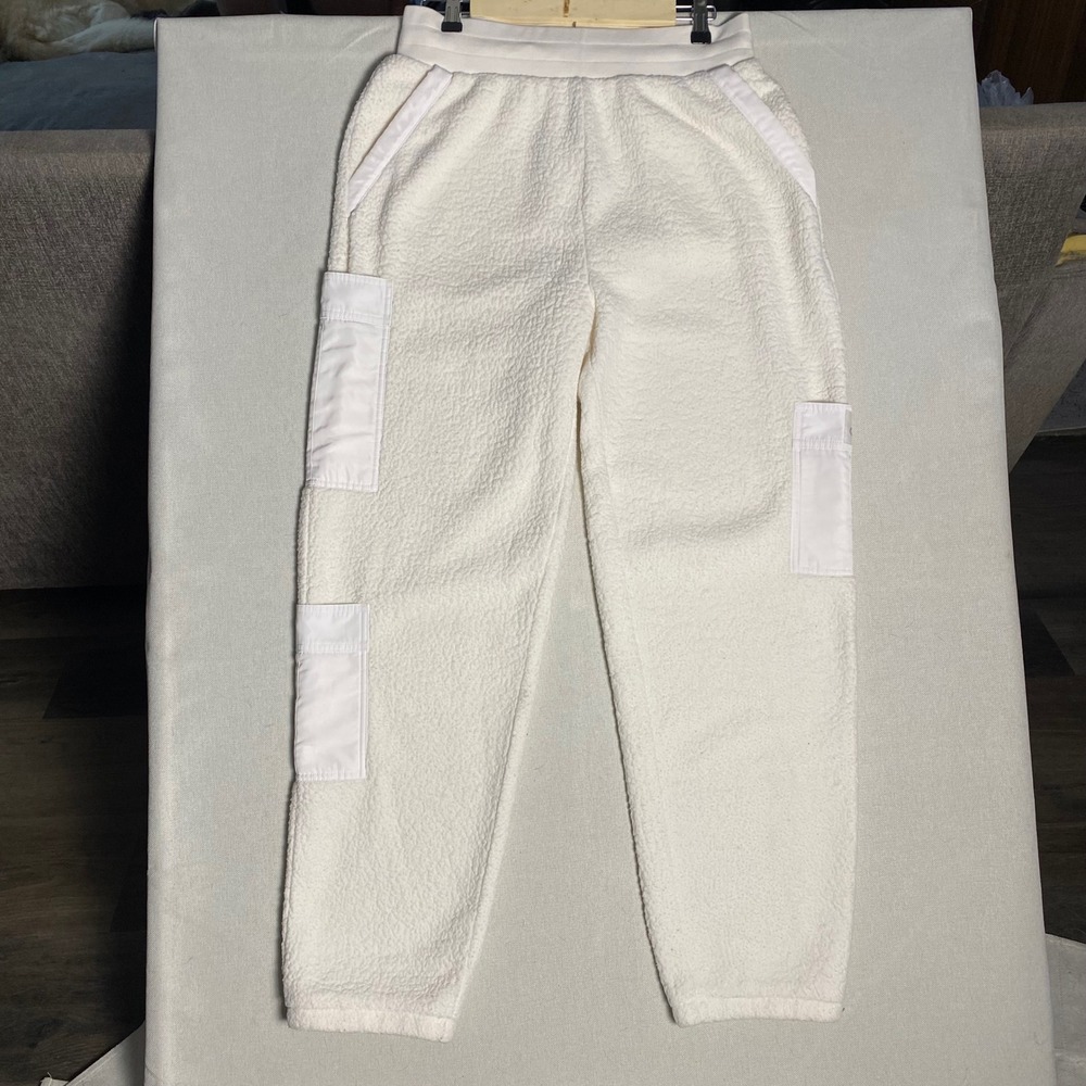 Alo Yoga Micro Sherpa High-Waist Solstice Sweatpant Ivory Cargo Joggers W51065R